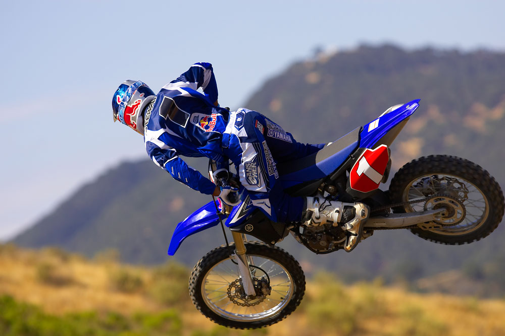 2010 Yamaha YZ450F First Look 2010 Yamaha YZ450F Motocross
