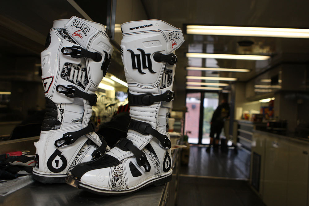 661 mx boots