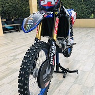 21 Yamaha 250 YZF - Star Racing