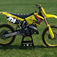 2001 RM 125