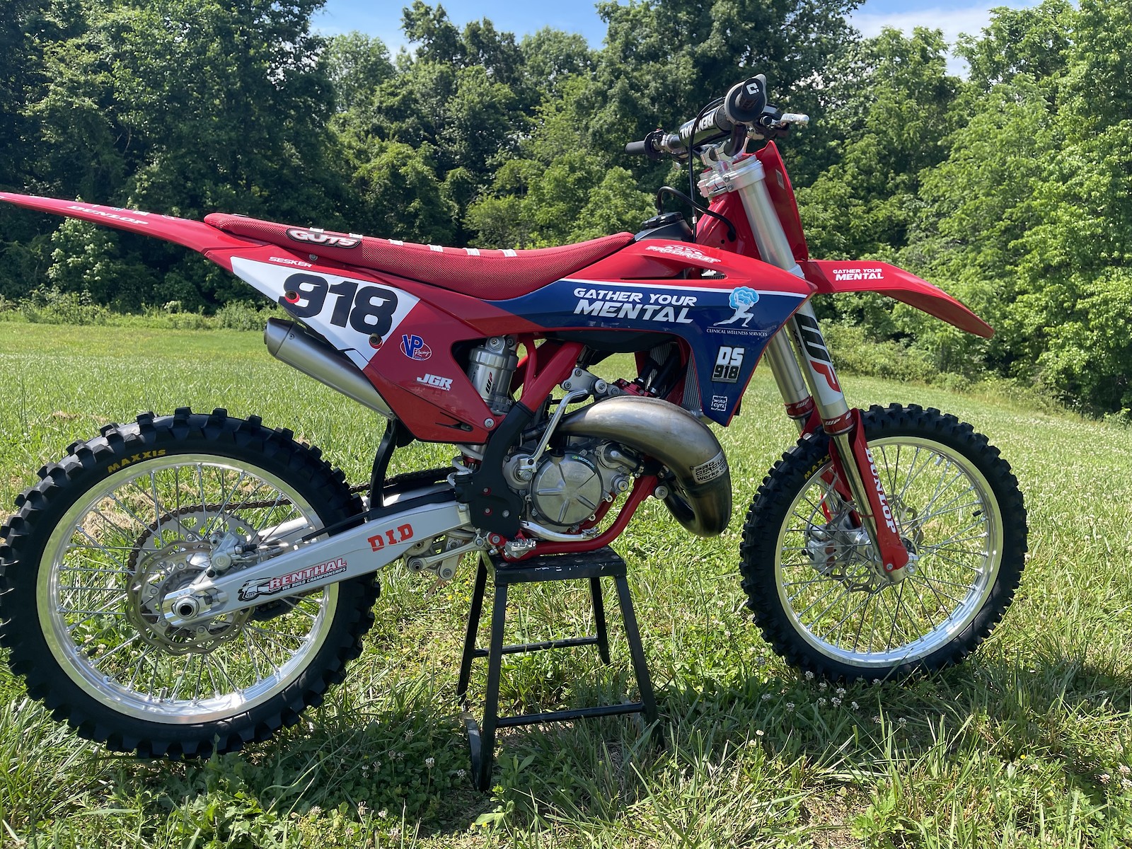 s1600 85EE6D78 50E0 4473 8253 96674DC3642C
