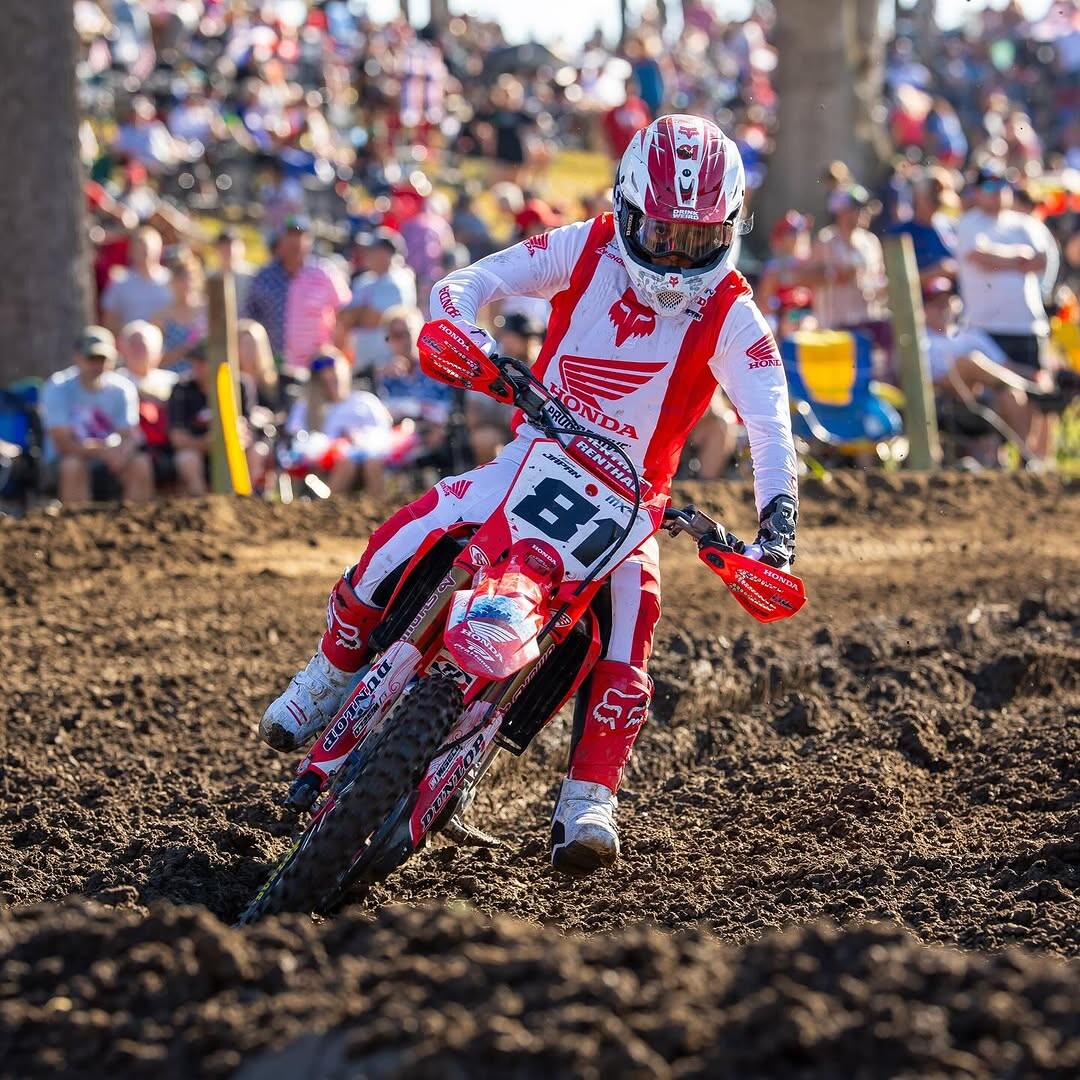 1000009433.jpg?VersionId=oaFPvqk2rLmV5vJ