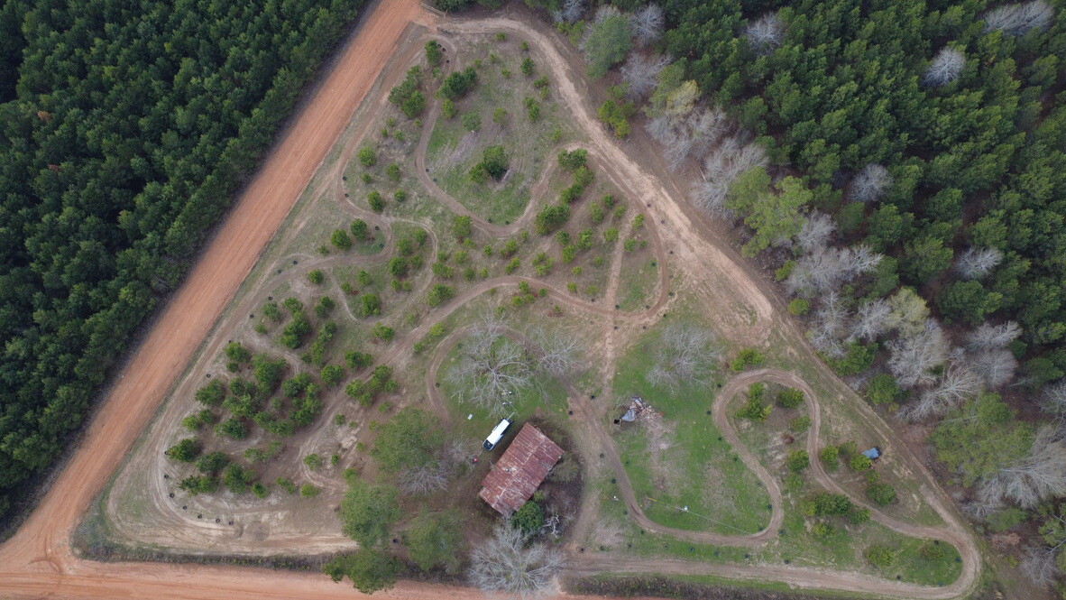 1C33BD08-87F2-44ED-ABA9-D862FABD2839 1 105 c 0