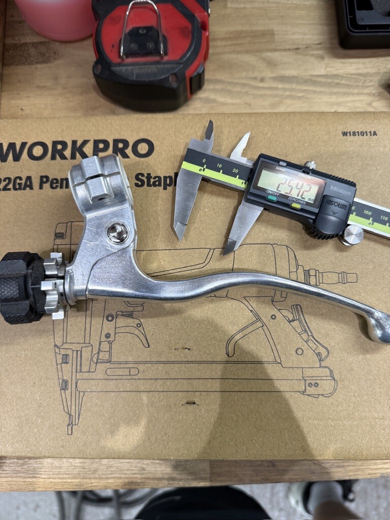 484D832E-4594-4794-A8F9-7953361B29BC 1 105 c