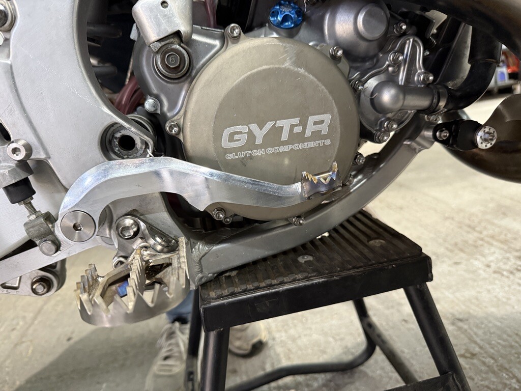 5FCB2E86-376C-485E-8BFC-532D794D1082 1 105 c