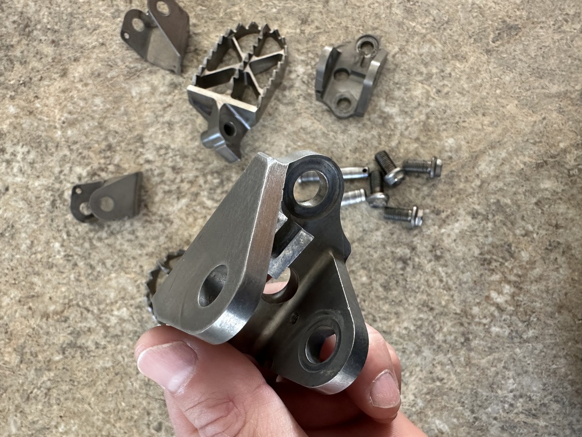 905911D7-3496-4600-A464-53B0469167C4