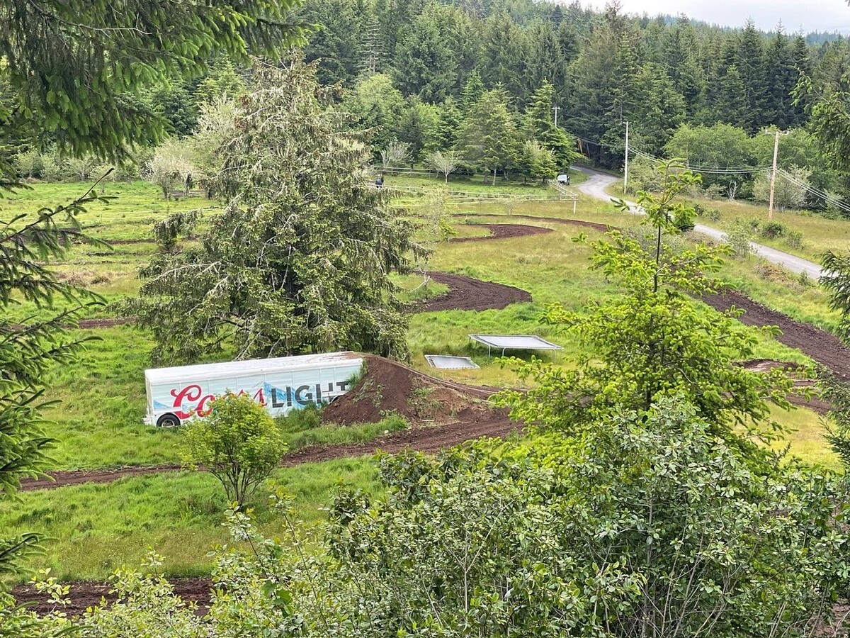 D30D7BF2-45EF-44C5-AA17-8585D743C50D