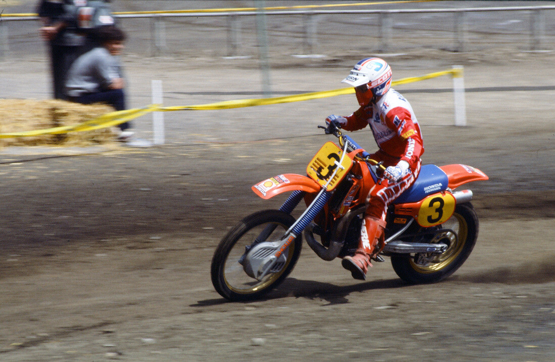 F9C1DD2E-B346-4890-846B-3CFA121AC29C 1 105 c