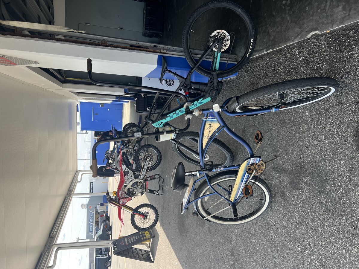 IMG 2649 5.jpeg?VersionId=bjsYPVMWX1YiBe