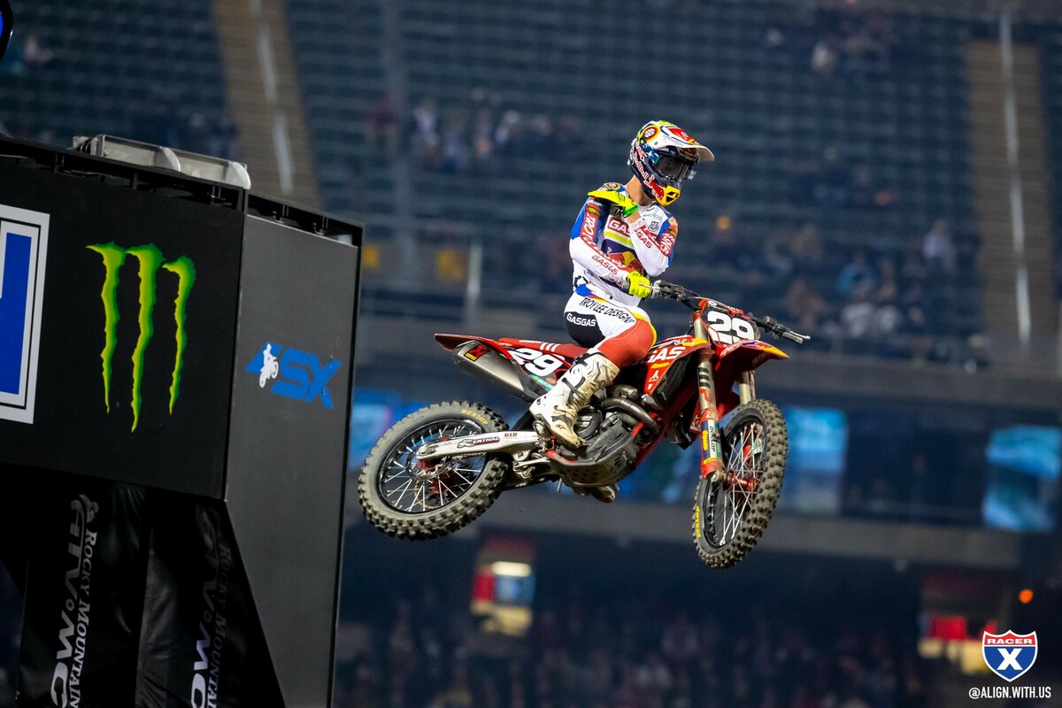 Michael Mosiman-Round 2-Oakland 1.jpg?VersionId=p.kOrdpIP4wkoQsdkIN5