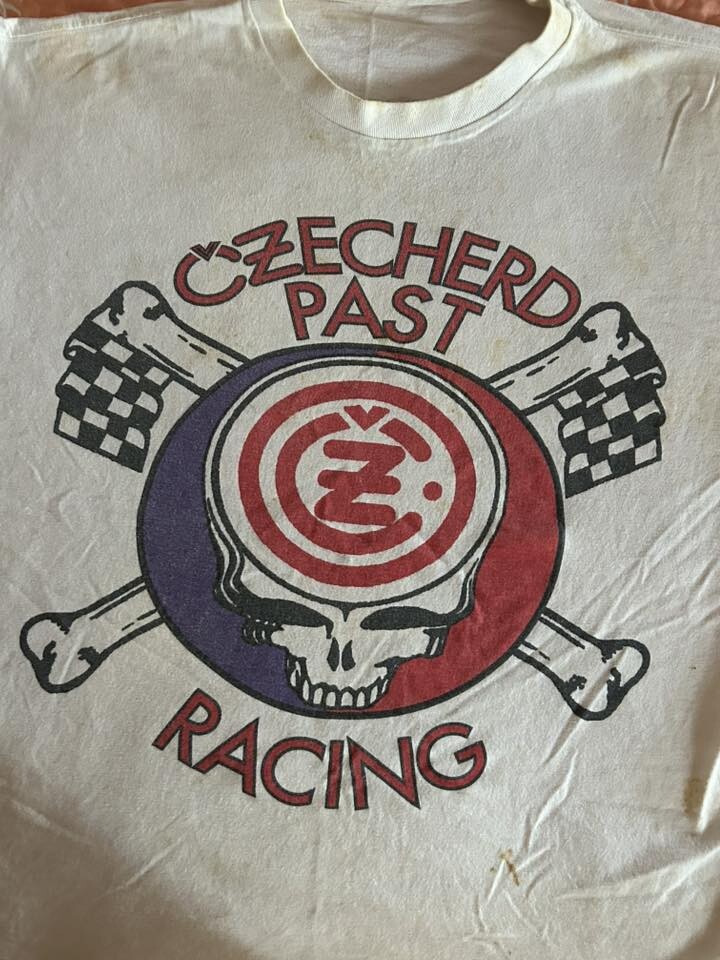 T SHIRT CZECHERED PAST