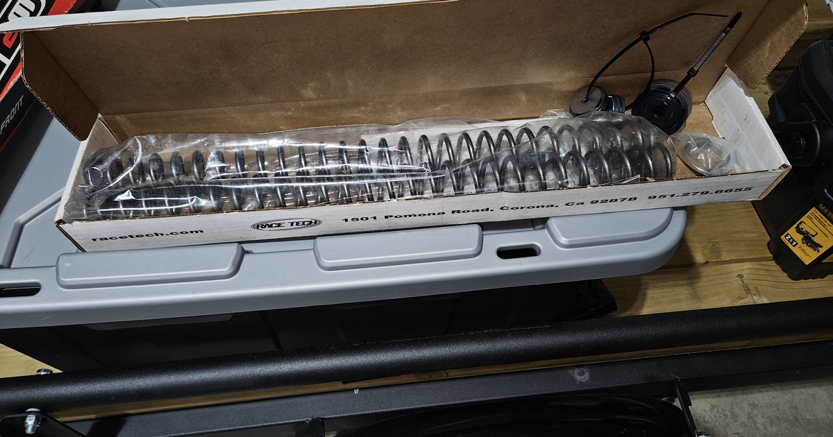 Stock 2022 YZ250F Fork Springs + Fork Pistons/Shim Stacks + Shock